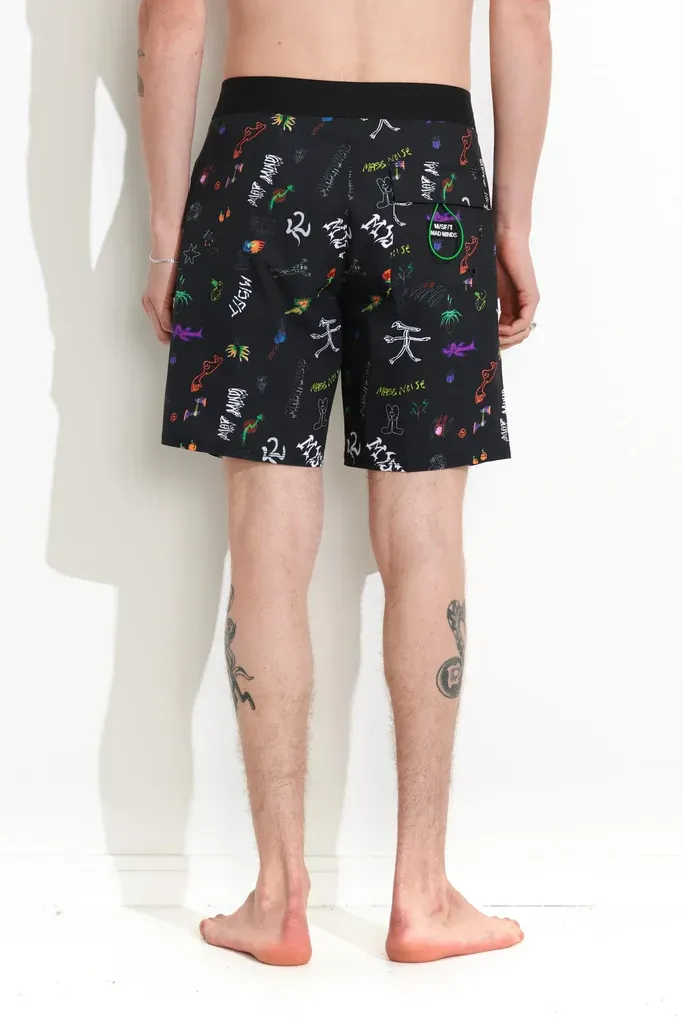 Misfit dope machine 18" 50-30 short - black/multi