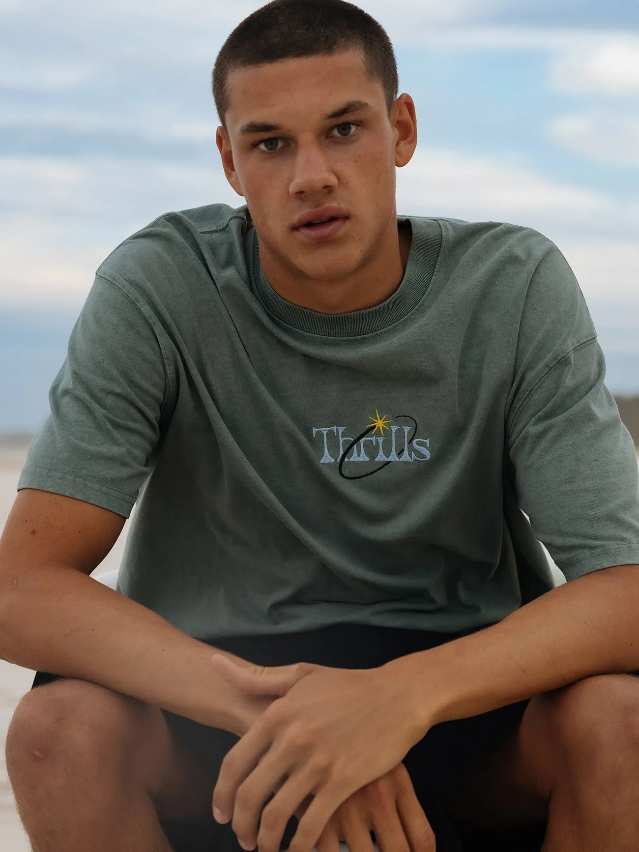 THRILLS  ambient connections box fit oversize tee - chinois green